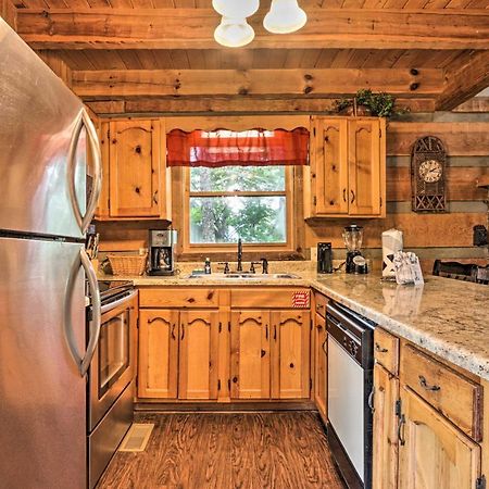 Gatlinburg Escape With Hot Tub, Deck And Mtn View Exterior photo