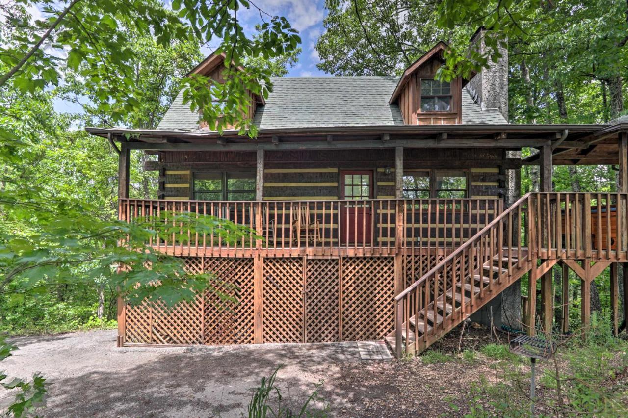 Gatlinburg Escape With Hot Tub, Deck And Mtn View Exterior photo